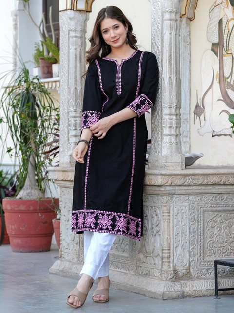 BKApparels Women Embroidered Sequinned Kurta - Image 6