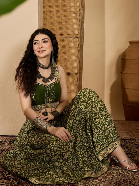 Sangria Women Ethnic Printed Cotton Crop Top With Skirt