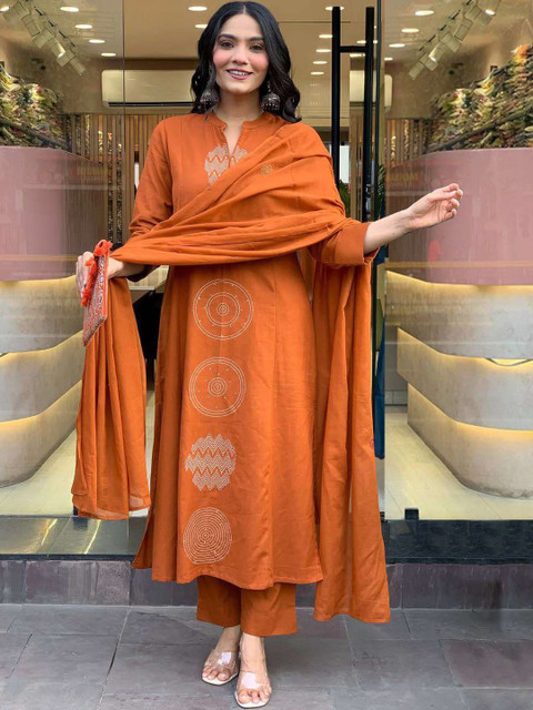 Aaghnya Women Printed Regular Kurta with Trousers & With Dupatta