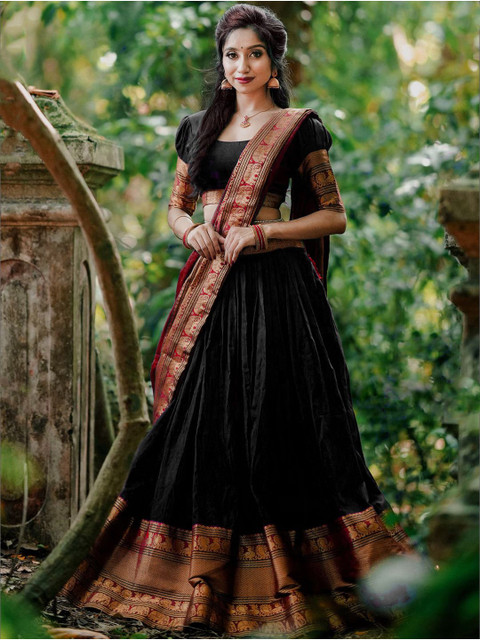 MANMOHITSAREE Woven Design Lehenga & Blouse With Dupatta