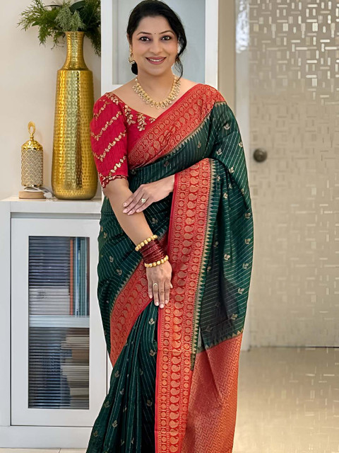 CANIZZARO Women Woven Design Zari Banarasi Saree - Image 2