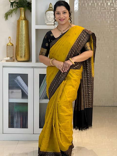 CANIZZARO Ethnic Motifs Woven Design Zari Banarasi Saree - Image 4