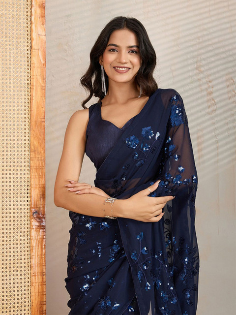 DIVASTRI Floral Embellished Sequinned Detail Saree with Blouse Piece