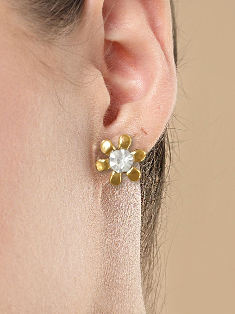 Bohey by KARATCART Set Of 12 Gold-Plated Artificial Stones & Beaded Circular Shaped Studs - Image 5