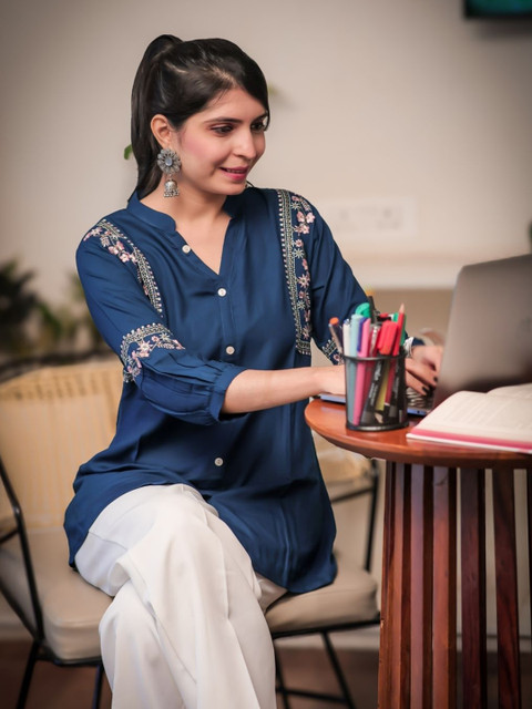 Youthnic Women Viscose Rayon Embroidered A-line Short Kurti