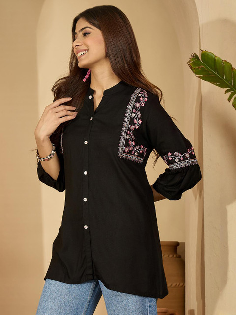 Sangria Women Viscose Rayon Embroidered Straight Kurtis