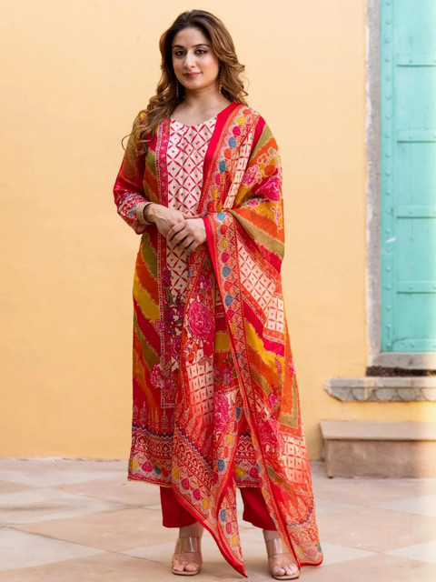 Aaghnya Women Viscose Rayon Kurta & Trousers With Dupatta