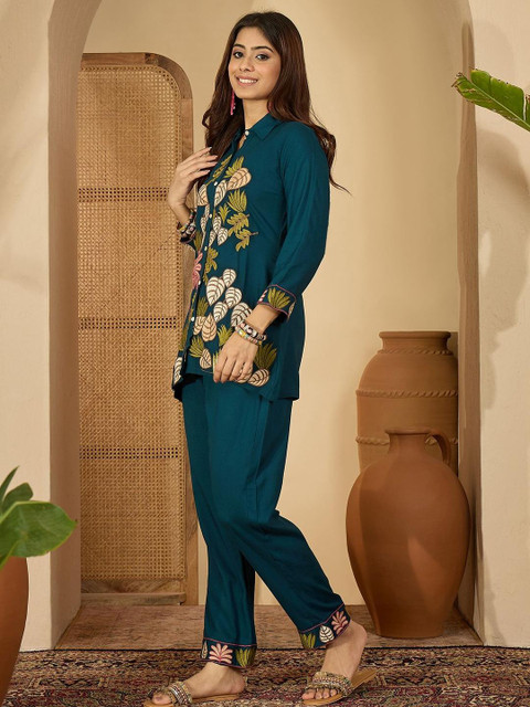 Sangria Floral Embroidered Shirt Collar Tunic With Straight Trousers - Image 2