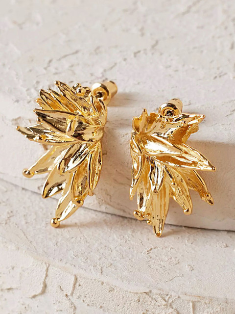 Bohey by KARATCART Gold-Plated Elegant Textured Spiked Shaped Studs