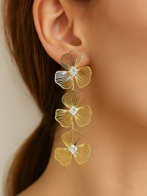 Bohey by KARATCART Gold-Plated Artificial Stones Studded Floral Shaped Drop Earrings