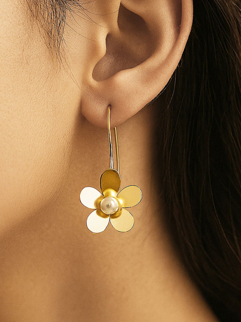 Bohey by KARATCART Gold-Plated Floral Shaped Pearls Studded Drop Earrings - Image 6
