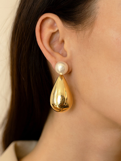 Bohey by KARATCART Gold-Plated Pearls Studded Teardrop Shaped Drop Earrings - Image 6
