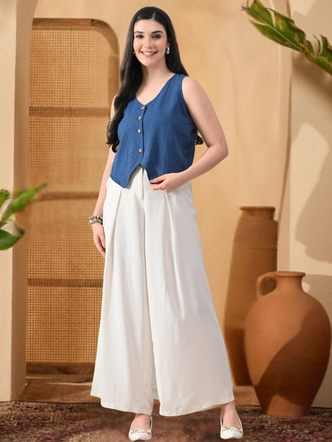 Sangria Women Striped Waistcoat