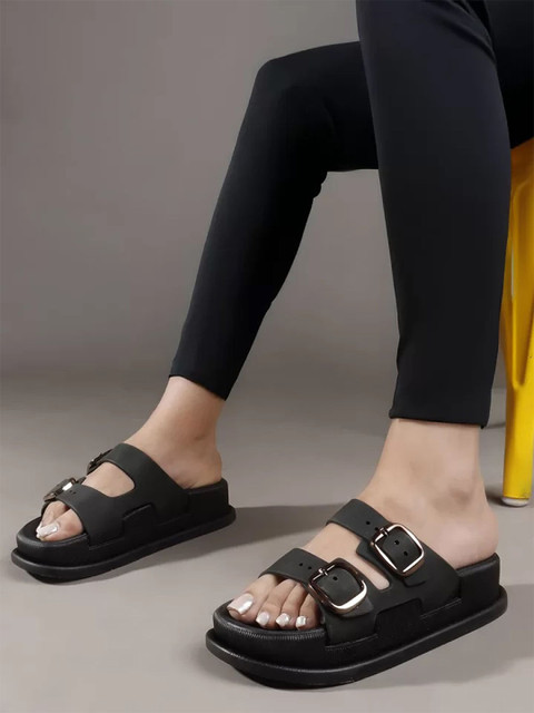 Layasa Women Solid Rubber Sliders