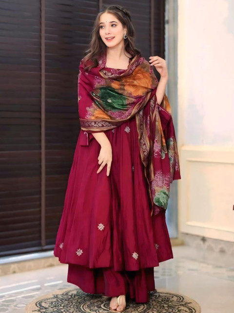ZIRVI Women Maroon Chanderi Silk Kurta Sets