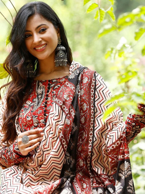 ARADHNA Women Paisley Printed Anarkali Kurta with Trousers & Dupatta - Image 2