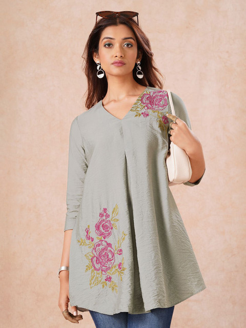 Marigold Lane Women Embroidered Tunic