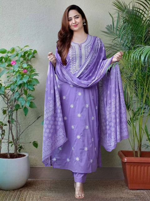 Women Floral Embroidered Kurta with Trousers & Dupatta - Image 3