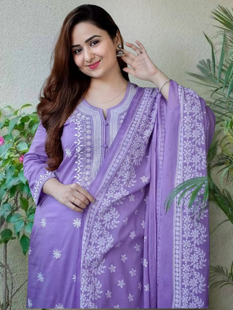 Women Floral Embroidered Kurta with Trousers & Dupatta - Image 4