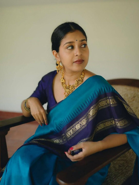 PHEASANT Zari Kanjeevaram Saree With Unstitched Blouse - Image 4