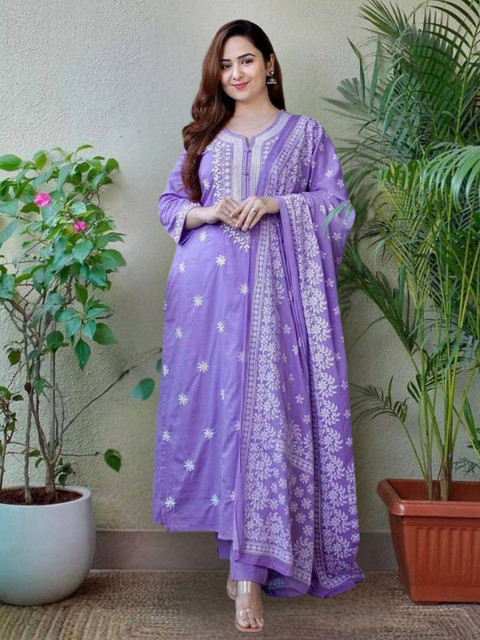 Women Floral Embroidered Kurta with Trousers & Dupatta - Image 2