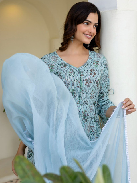 Anouk Rustic Women Floral Printed Thread Work Kurta