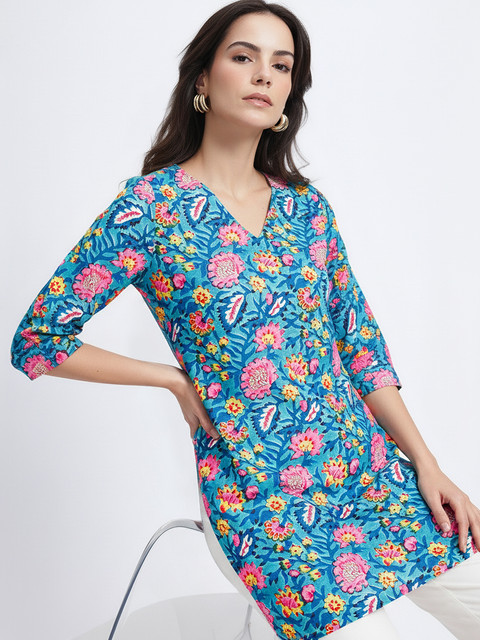 Anouk Rustic Floral Printed V-Neck Straight Kurti