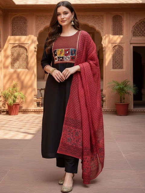 SZN Women Ethnic Motifs Yoke Design Regular Thread Work Kurta with Trousers & With Dupatta - Image 6