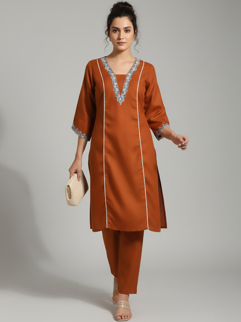 Varanga Embroidered Tunic & Trousers Co-Ords Set