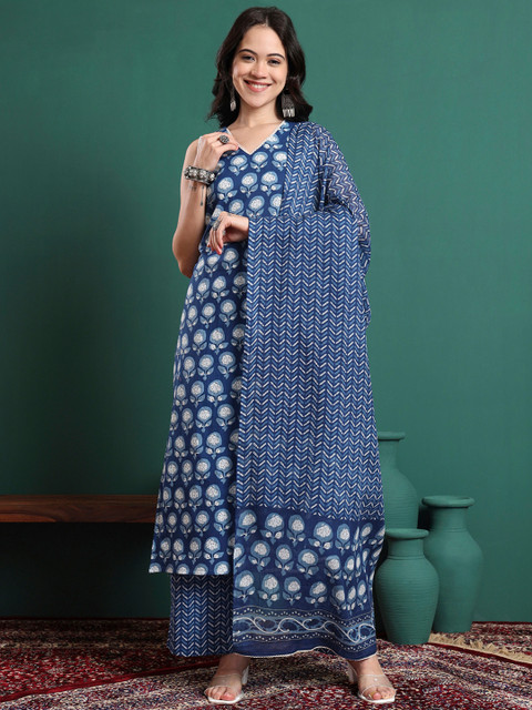 CHARMANT Women Floral Printed Regular Pure Cotton Kurta with Trousers & With Dupatta