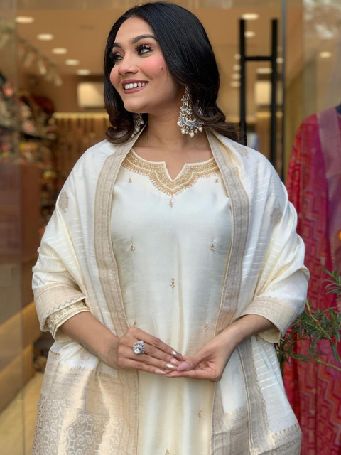 SURUKH Women Ethnic Motifs Embroidered Regular Pure Cotton Kurta with Trousers & Dupatta - Image 5