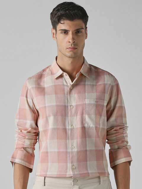 Mufti Men Slim Fit Checked Spread Collar Cotton Casual Shirt