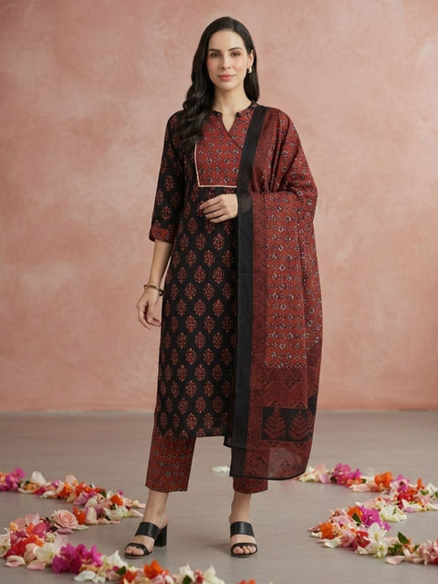 Yuris Women Black & Maroon Cotton Ethnic Motif Block Print Kurta with Trousers & Dupatta