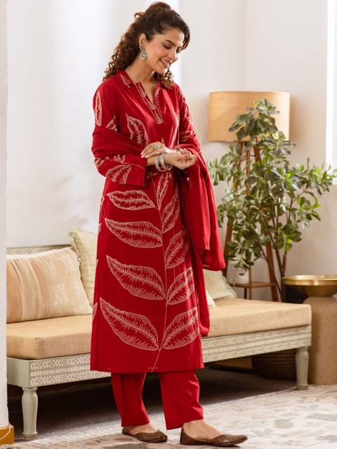 Sangria Printed Pure Cotton Shirt Collar Neck Kurta & Trousers With Dupatta - Image 3