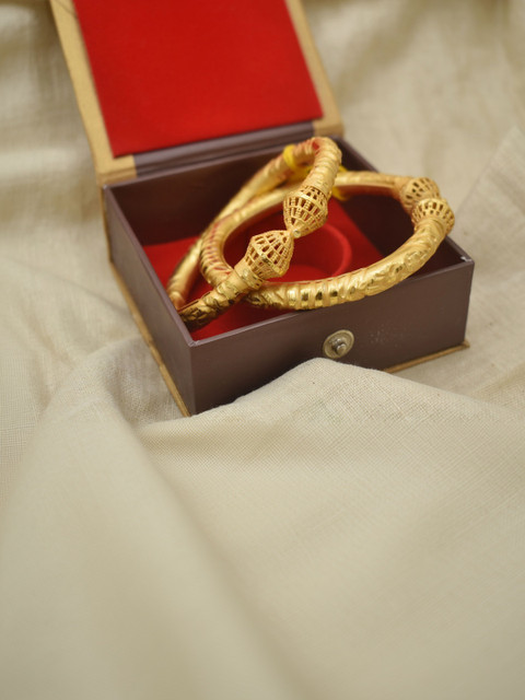 Sattik Set of 2 Gold-Plated Bangle