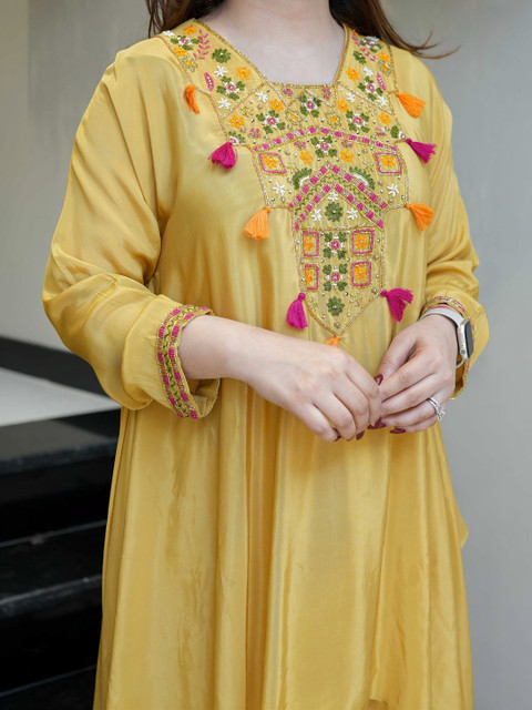 Yellow Embroidered Tunic & Palazzos Co-Ords - Image 6