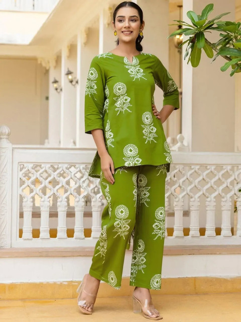 popmantra Printed Top With Palazzos Co-Ords - Image 3