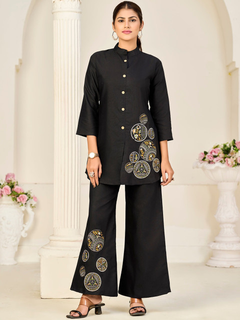 SAVANIPETAL Embroidered Mandarin Collar Tunic & Trousers Co-Ords