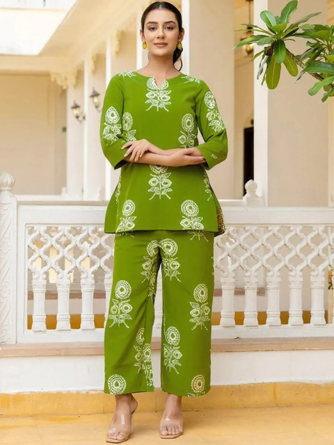 popmantra Printed Top With Palazzos Co-Ords - Image 5