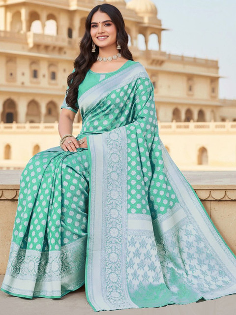 FABLAND Woven Design Zari Silk Blend Kanjeevaram Saree - Image 5