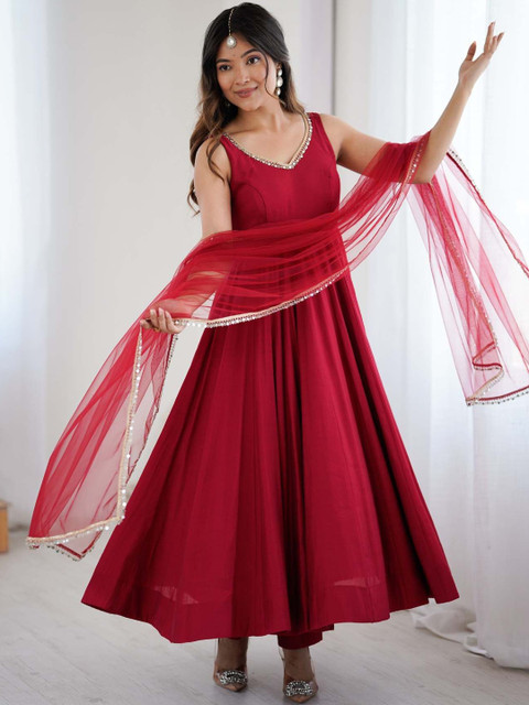 LEGEND WEAR Women Regular Chanderi Silk Kurta with Trousers & With Dupatta