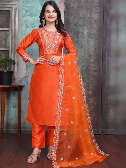 AVNISA ENTERPRISE Women Ethnic Motifs Embroidered Regular Thread Work Kurta with Trousers & With Dupatta