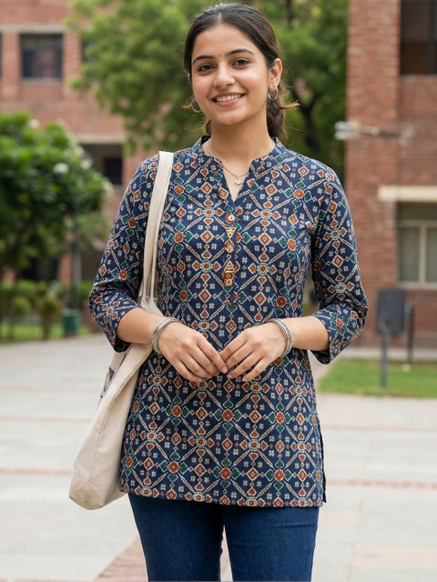 KALINI Geometric Printed Pure Cotton Kurti