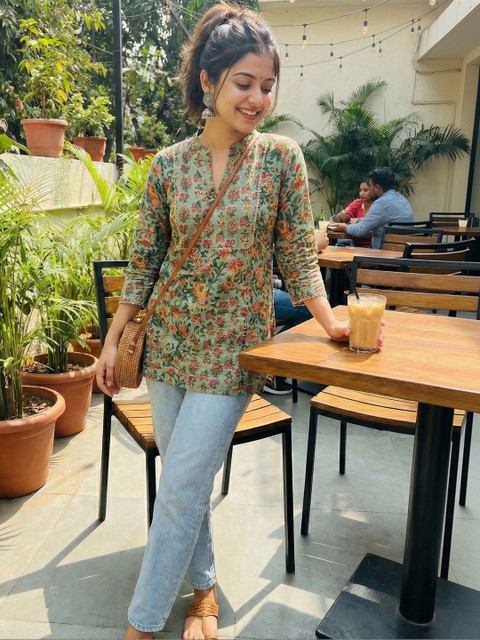 Merira Floral Printed Pure Cotton Kurti