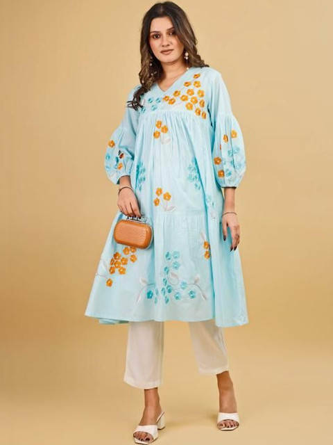 Tikhi Imli Embroidered Tunic With Trousers Co-Ords