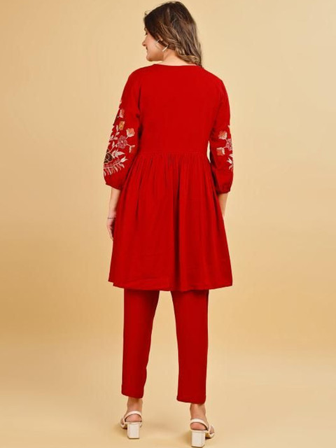 Tikhi Imli Red Color Rayon With Floral Thread Embroidery Tunic & Trouser Co-ord Set - Image 3