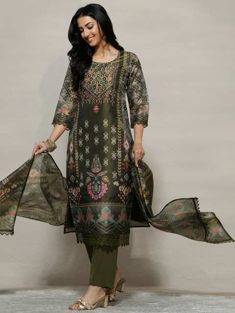 Libas Women Ethnic Motifs Printed Regular Kurta with Trousers & With Dupatta
