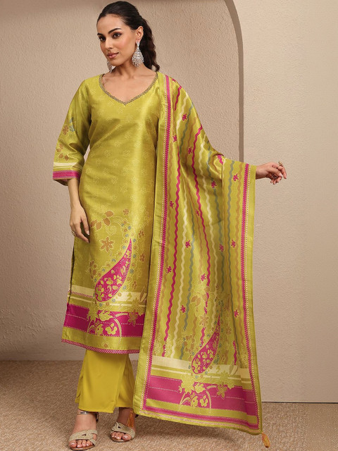 Libas Women Paisley Regular Thread Work Kurta with Trousers & With Dupatta