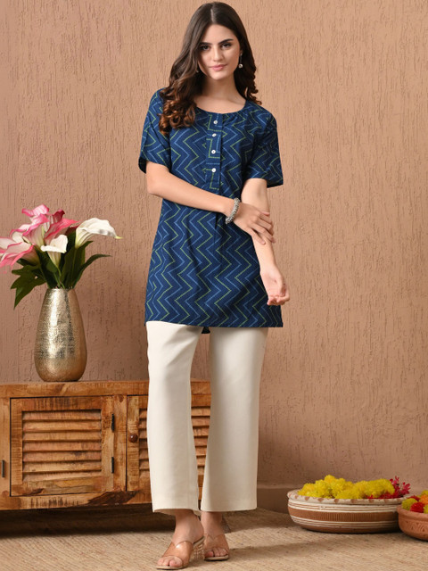 Tulsiram Geometric Printed Pure Cotton Kurti