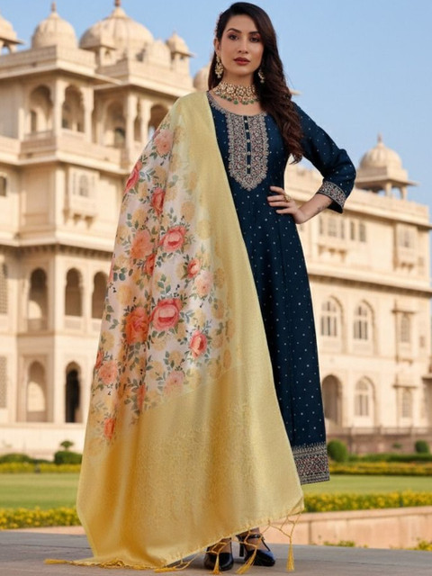 YUGAVEERAA Ethnic Motifs Woven Design Dupatta